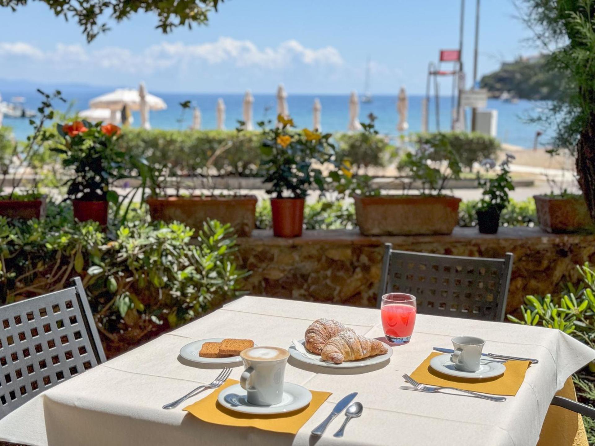 Hotel Villa Rodriguez Capoliveri  Exteriör bild